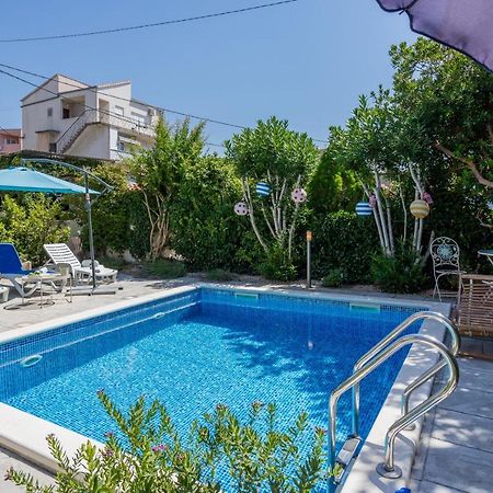 Dalmatian 230M2 With Pool And Garden Near The Old Town For Families Apartment Split Bagian luar foto