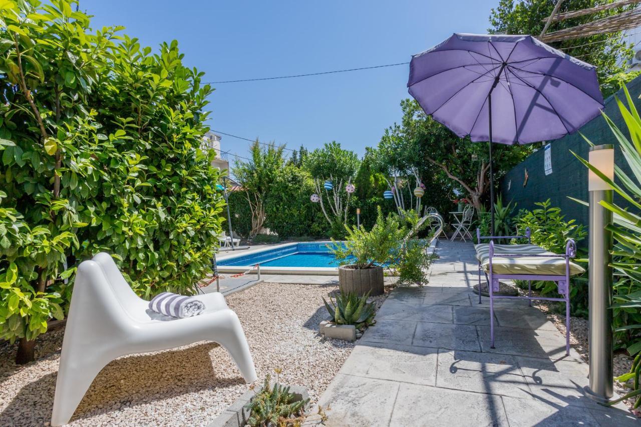 Dalmatian 230M2 With Pool And Garden Near The Old Town For Families Apartment Split Bagian luar foto