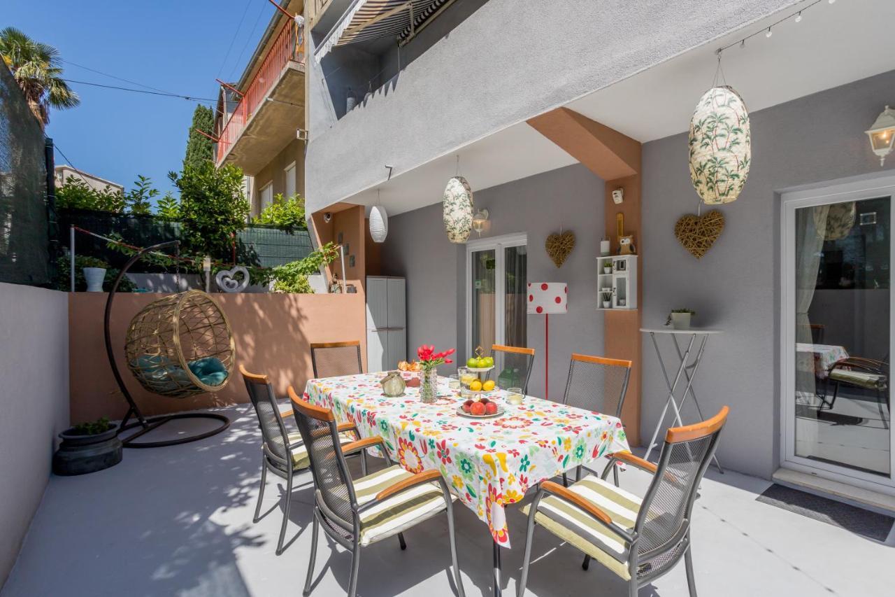 Dalmatian 230M2 With Pool And Garden Near The Old Town For Families Apartment Split Bagian luar foto