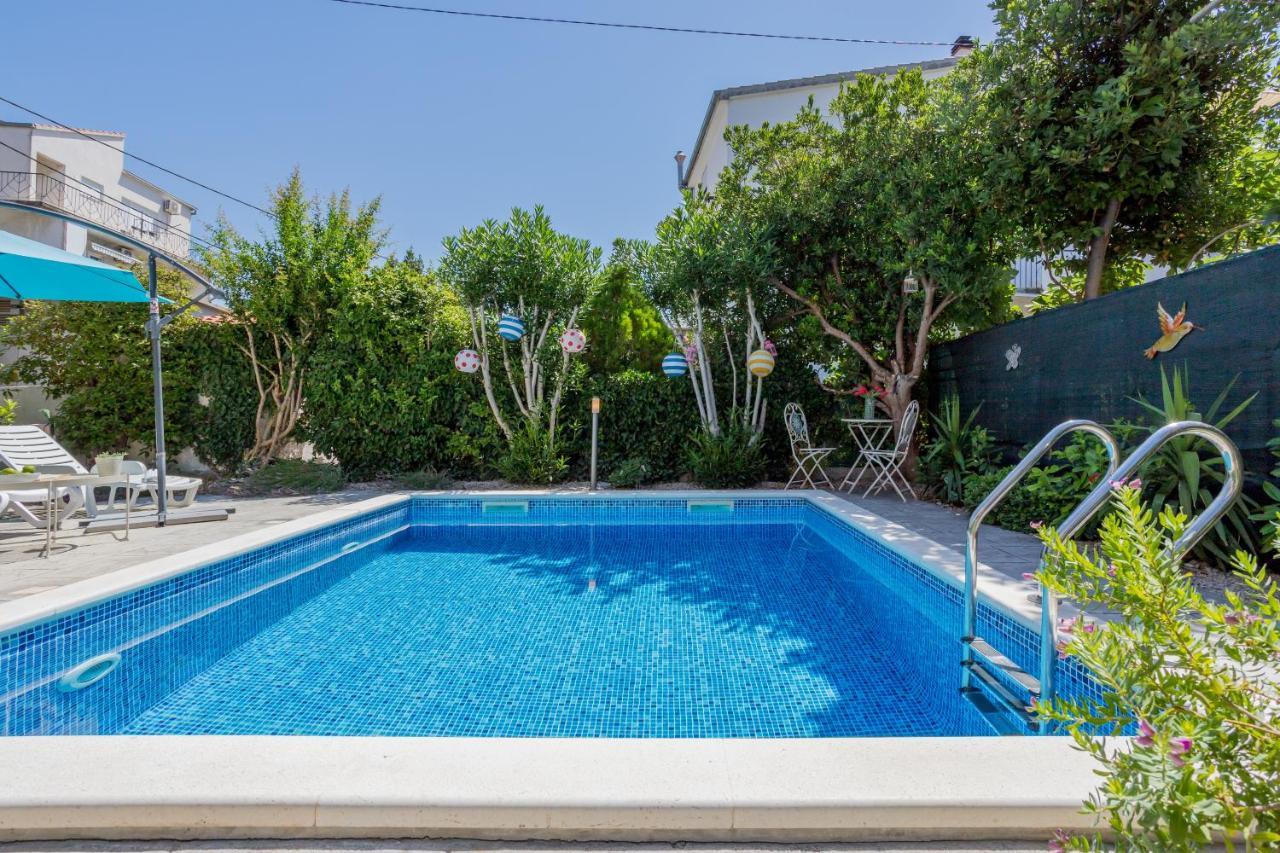 Dalmatian 230M2 With Pool And Garden Near The Old Town For Families Apartment Split Bagian luar foto
