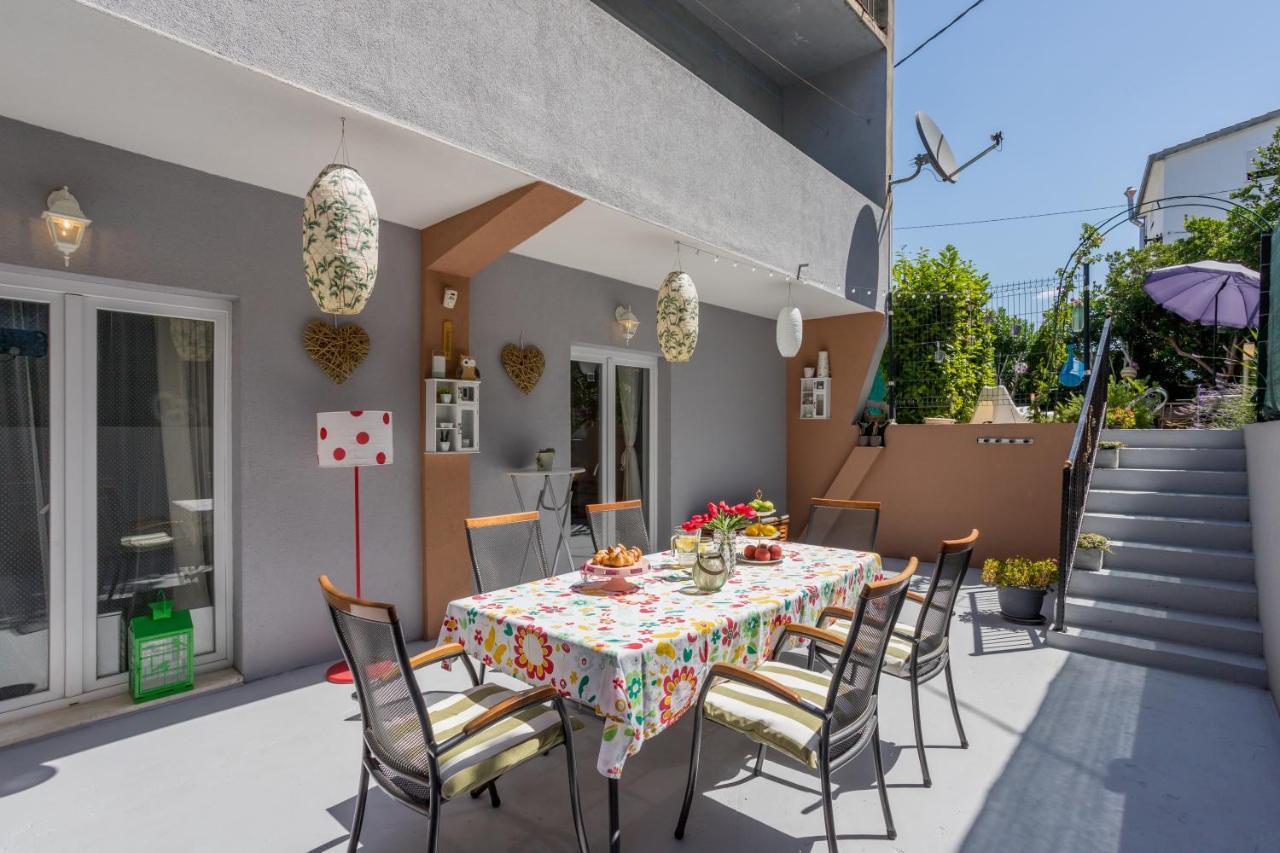 Dalmatian 230M2 With Pool And Garden Near The Old Town For Families Apartment Split Bagian luar foto
