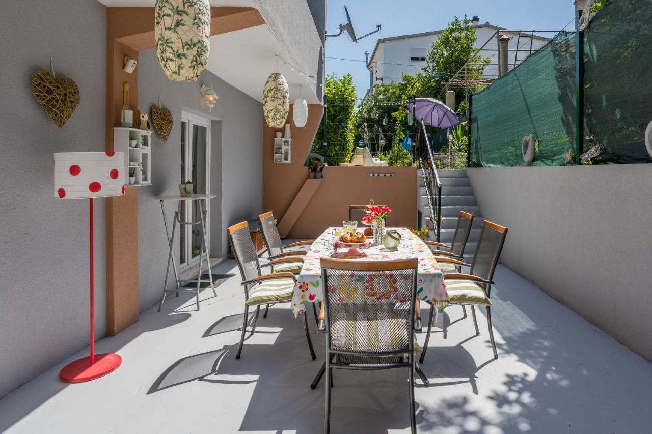 Dalmatian 230M2 With Pool And Garden Near The Old Town For Families Apartment Split Bagian luar foto