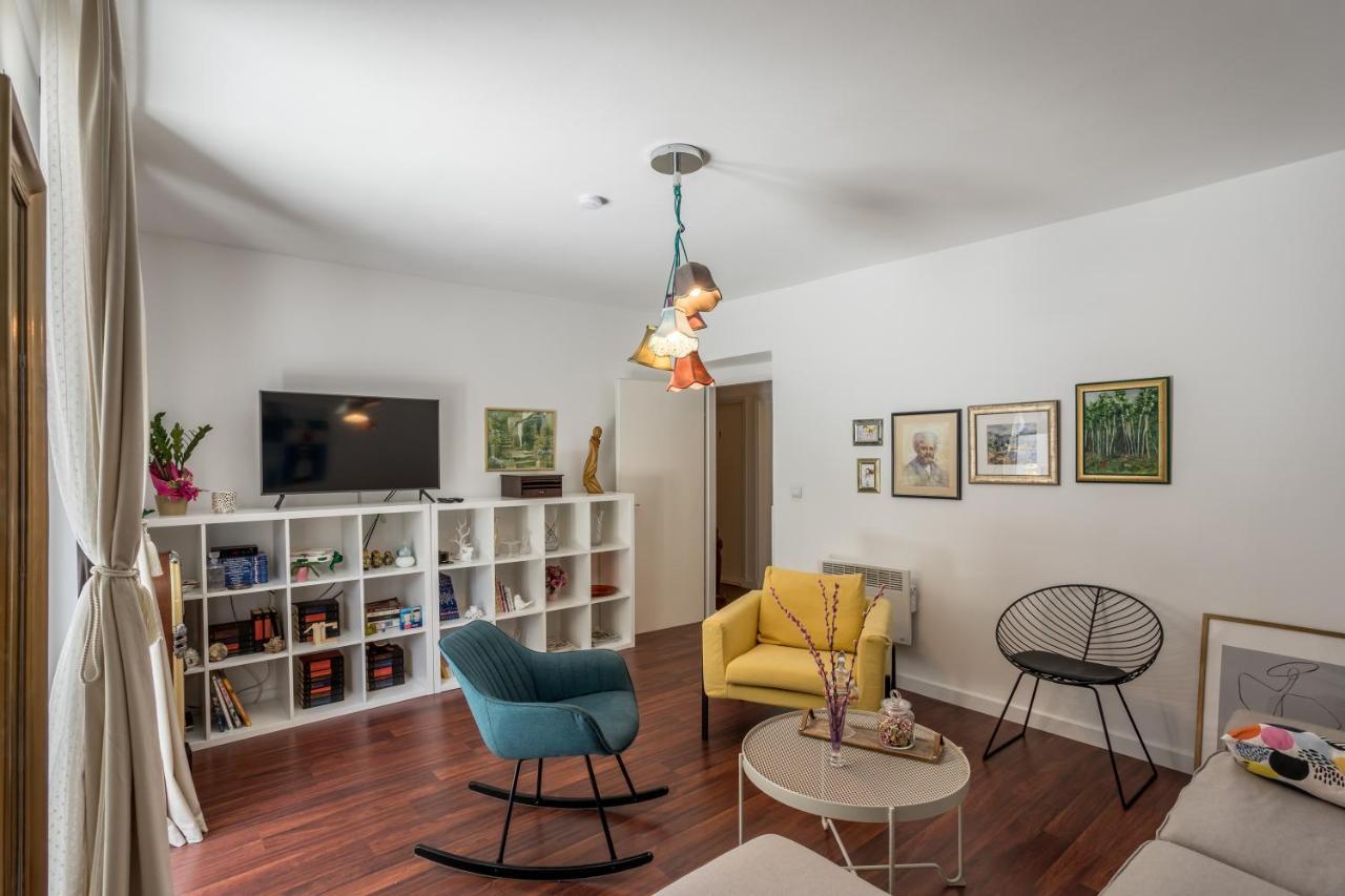 Dalmatian 230M2 With Pool And Garden Near The Old Town For Families Apartment Split Bagian luar foto