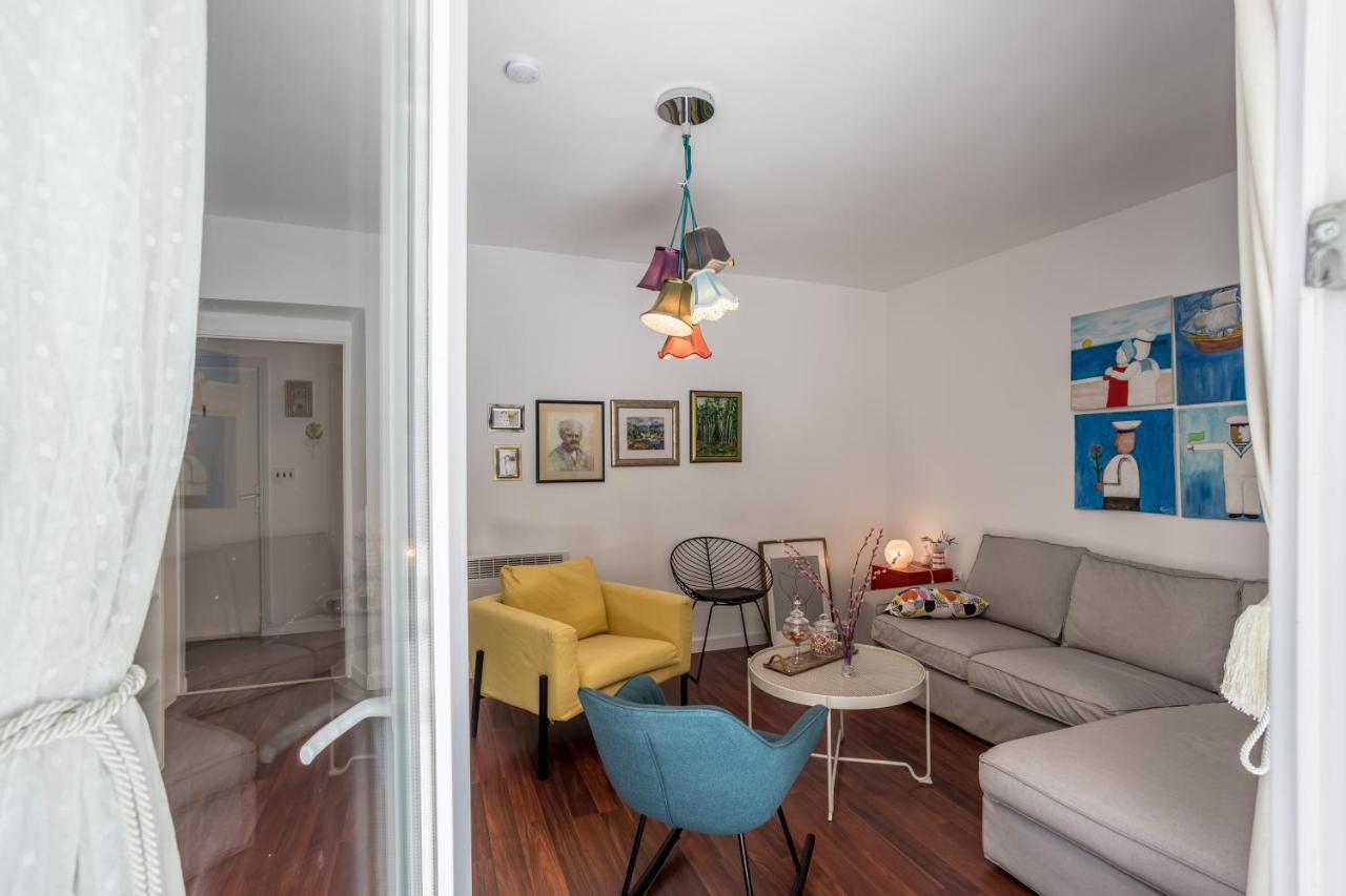 Dalmatian 230M2 With Pool And Garden Near The Old Town For Families Apartment Split Bagian luar foto